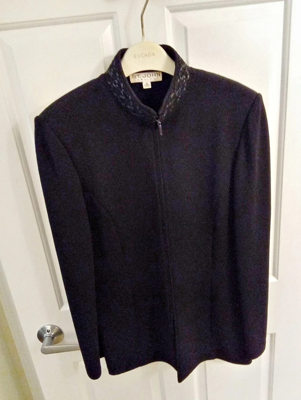 St. John Jacket in Black Size 12 Like New